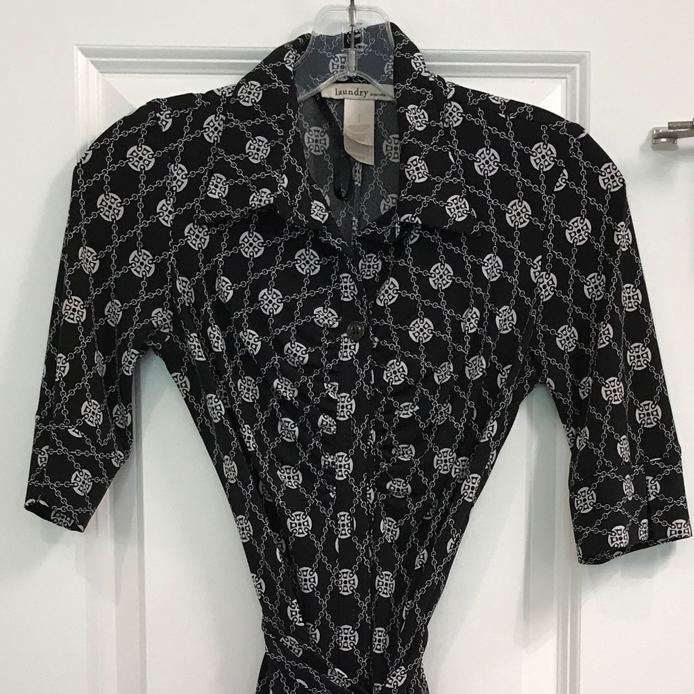 Laundry by Design 1/2” Sleeve Button-Down Belted Chain-Link Patterned Dress